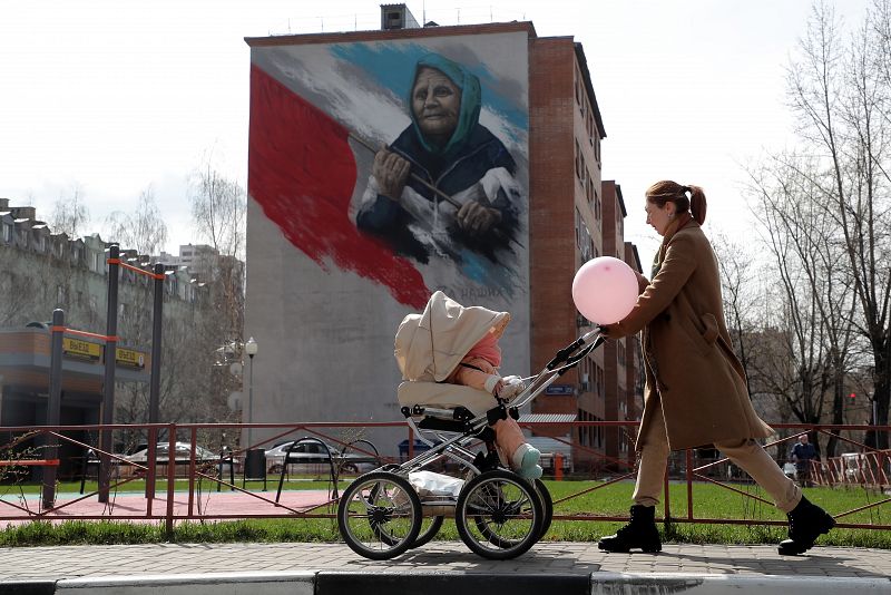 Patriotic mural outside Moscow