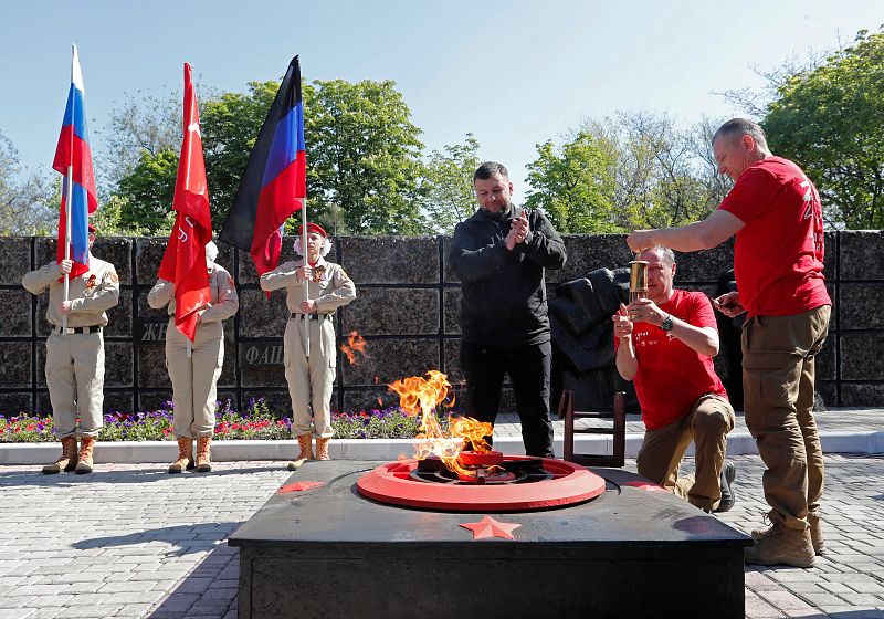 La autoproclamada República Popular de Donetsk celebra el Día de la Victoria en Mariúpol