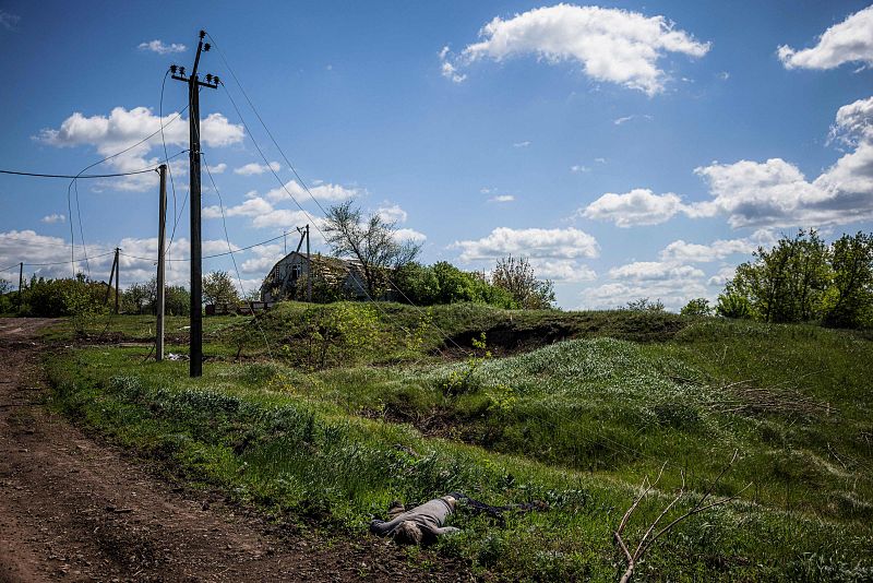 Rusia retira tropas en Járkov
