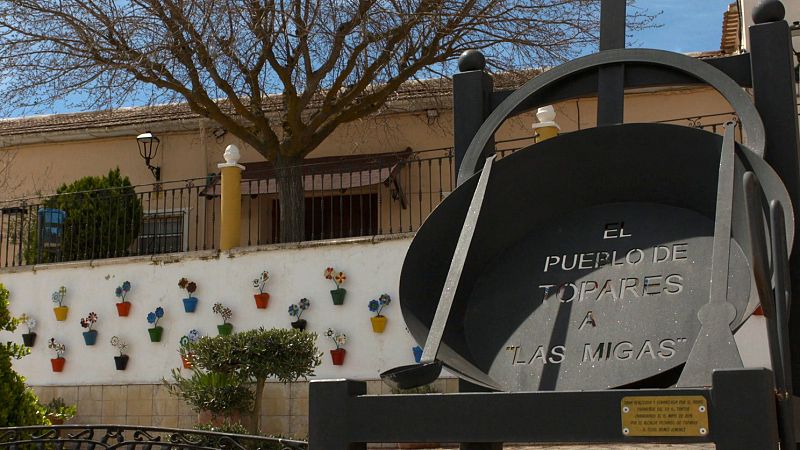 Señal del pueblo de Topares