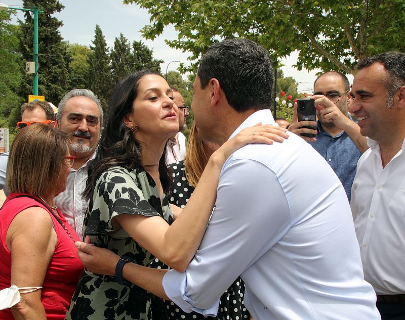 Arrimadas y Moreno se encuentran en las fiestas del Corpus de Granada