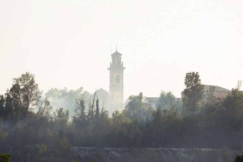 Labores de extinción del incendio forestal declarado en Caudiel