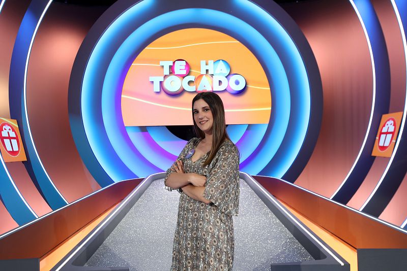 Es técnica de emergencias sanitarias y tiene un bebé llamado Máximo, como el protagonista de su película favorita: Gladiator. Aunque hace poco que ha empezado a cocinar, cree que no se le da nada mal.