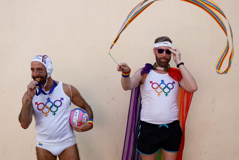 Dos hombres antes del inicio de la marcha