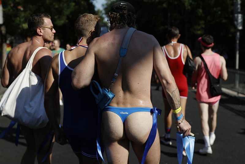 Manifestación del Orgullo 2022 que recorre las calles de Madrid bajo el lema "Frente al odio: visibilidad, orgullo y resiliencia"