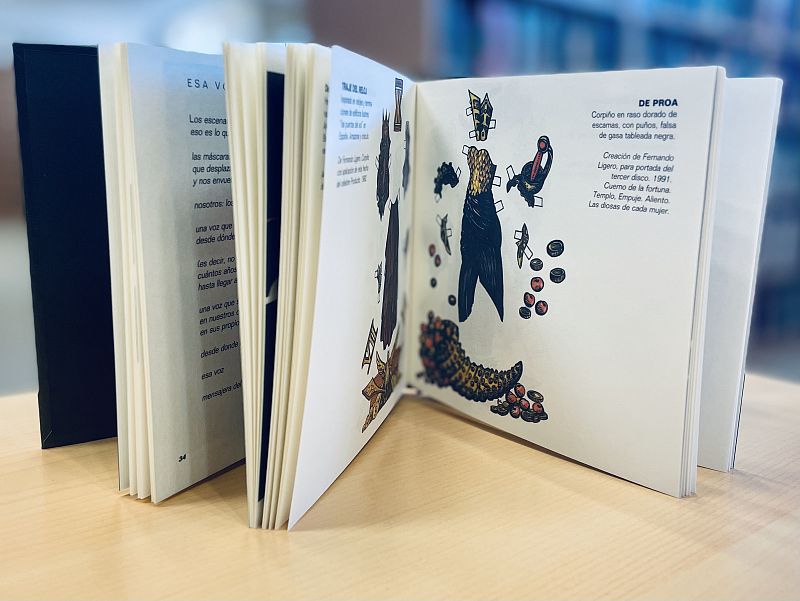 Interior del discolibro 'Coplas de madrugá' de Martirio