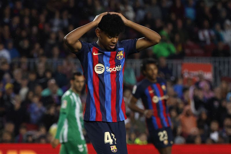 Yamal lamenta una ocasión fallada en su debut en el Camp Nou