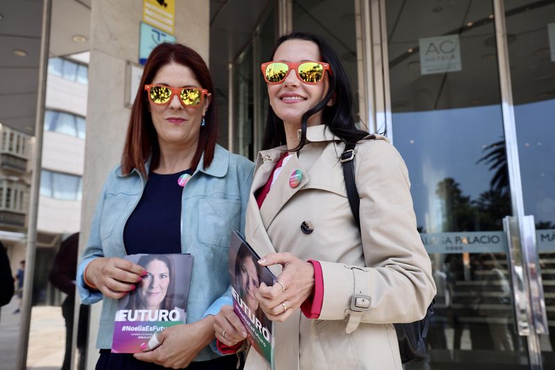 Arrimadas y sus gafas naranjas color Ciudadanos