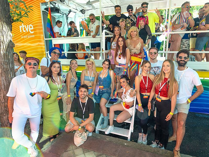 Grupo de la carroza de RTVE