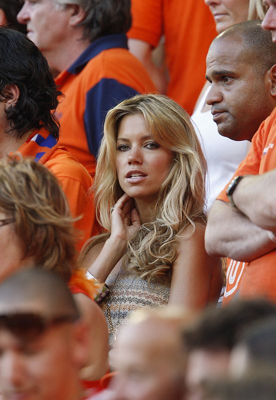 Sylvie Van der Vaart acompañó a su marido en la Eurocopa 2008