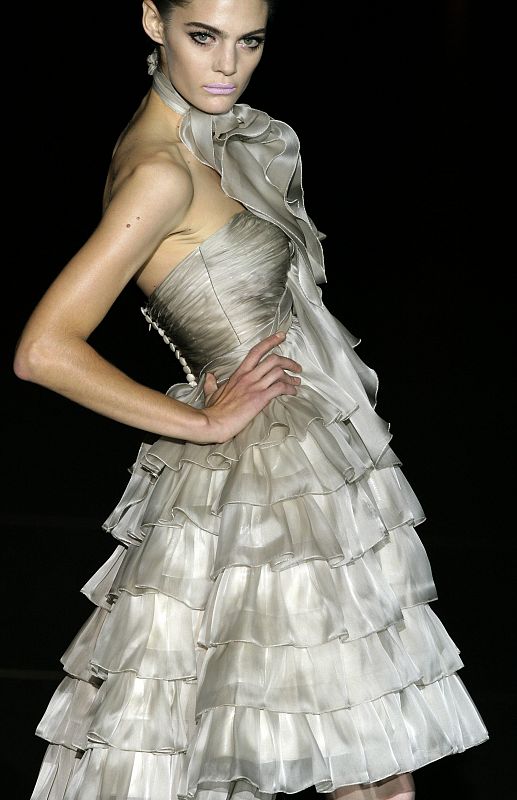 Desfile de la colección de Hannibal Laguna para la temporada Primavera-Verano 2009 presentada en la Madrid Cibeles Fashion Week.