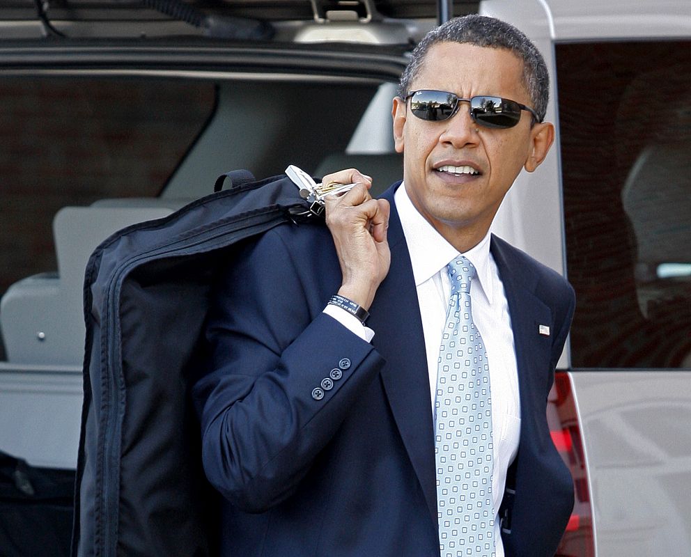 Democratic presidential nominee Senator Barack Obama arrives in Oxford