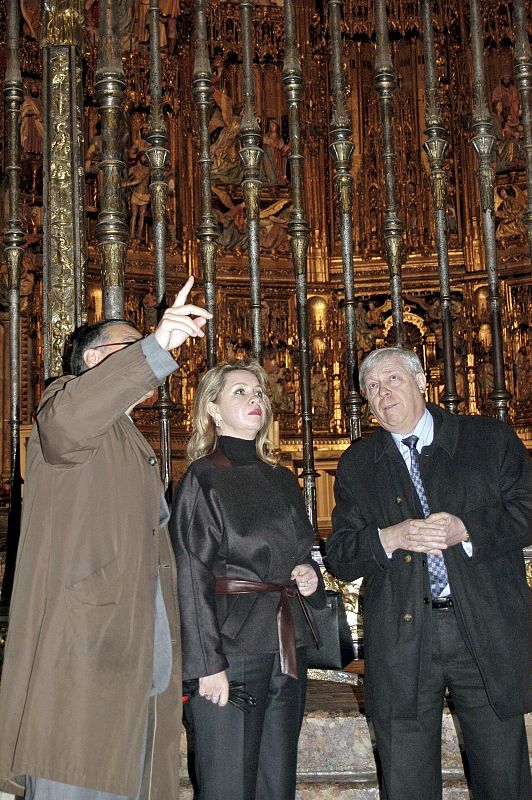 La primera dama rusa durante su visita a la Catedral Primada de Toledo