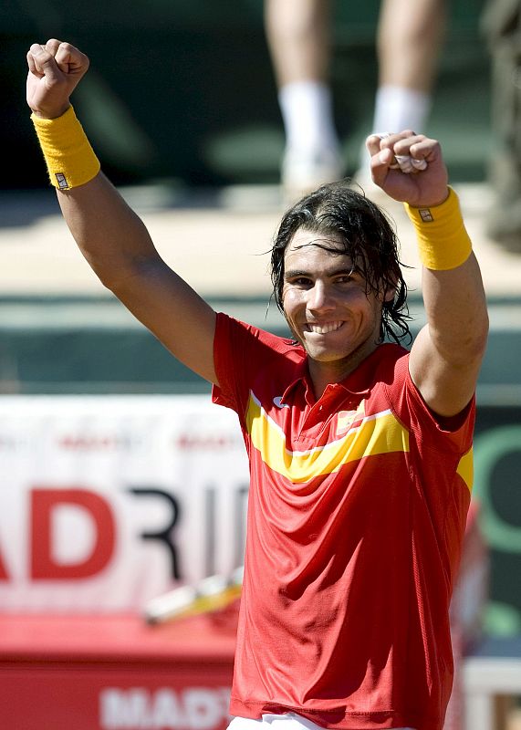 Nadal celebra la clasificación de la primera eliminatoria de la fase mundial de la Copa Davis.
