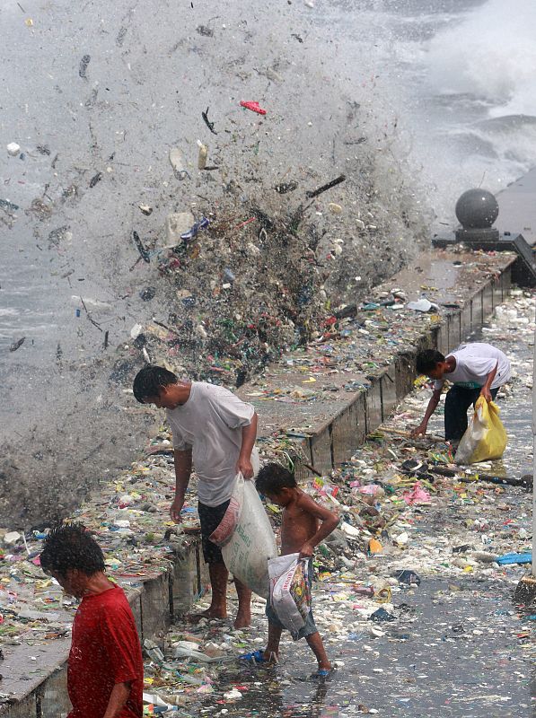 FUERTES TORMENTAS EN FILIPINAS