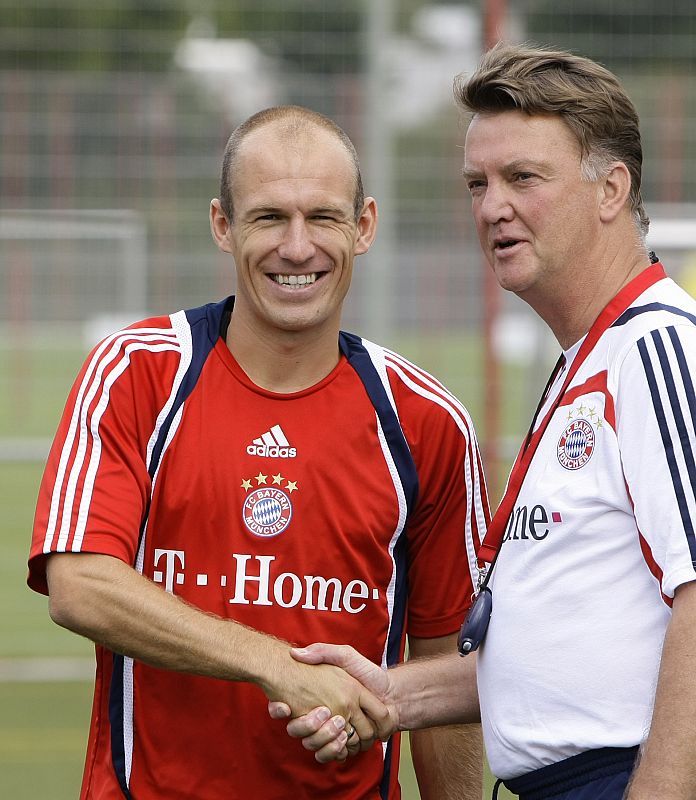 Van Gaal, junto a su gran fichaje, Robben.