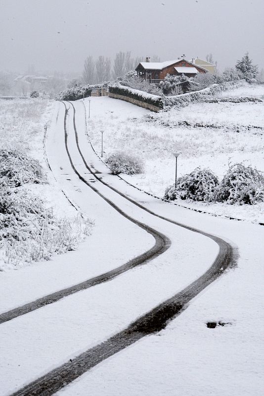 La nieve ha provocado problemas en las carreteras de la Península