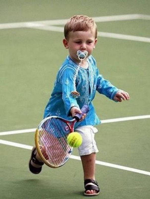 Manda tu mejor foto de tenis. \\\"bebe precoz\\\"