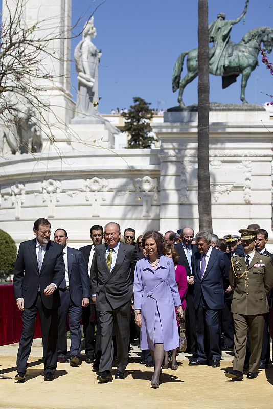 Los reyes y el presidente del Gobierno en Cádiz