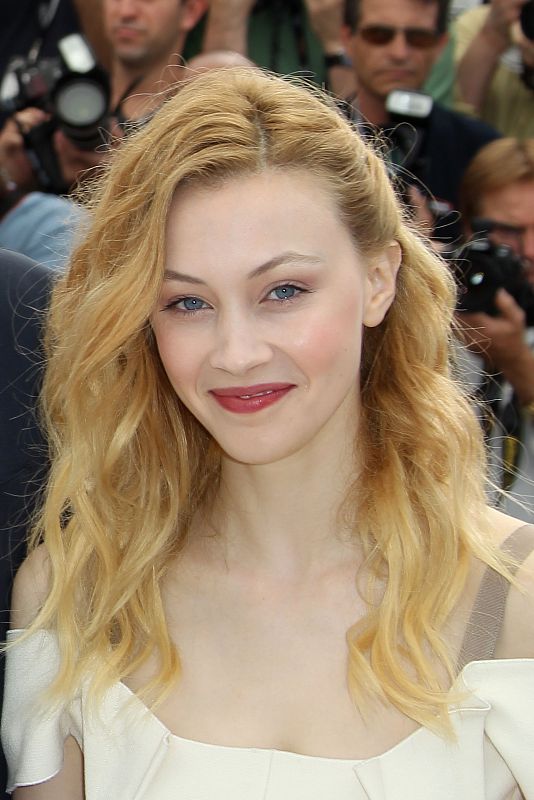 Sarah Gadon durante el photocall de "Cosmopolis", en Cannes.