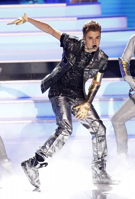 Justin Bieber  consiguió  cuatro premios en los Teen Choice Awards