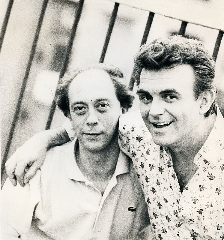 Terenci Moix y Pepe Ribas, fotografiados por Jordi Esteva en 1990.