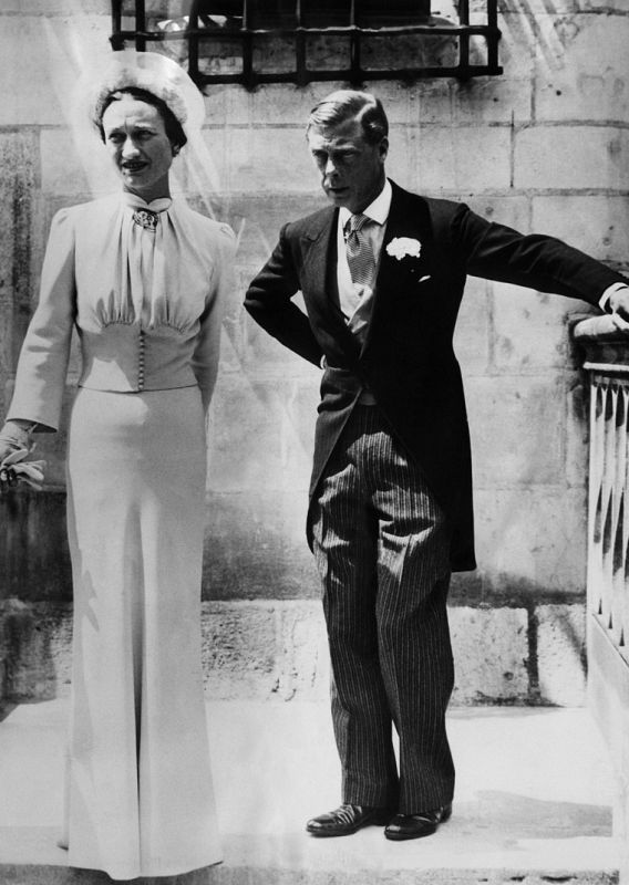 Wallis Simpson y el duque de Windsor en su boda.