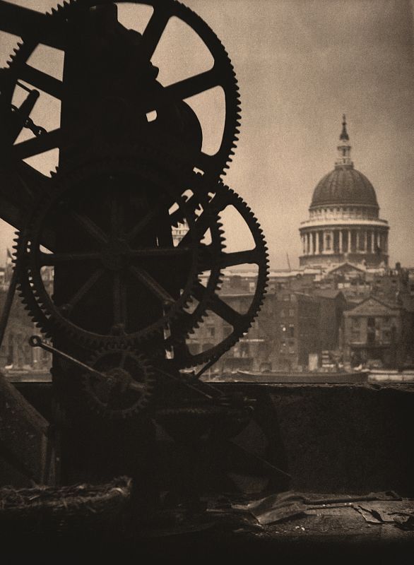 Coburn, "Saint Paul desde Bankside, Londres" (1905)