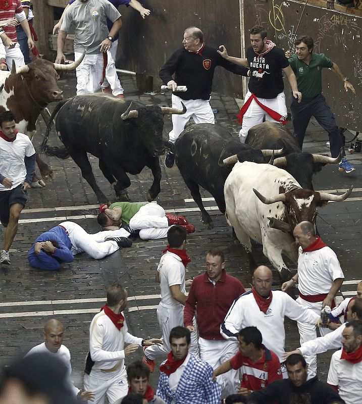 El sexto encierro de San Fermín 2015 ha sido rápido y limpio