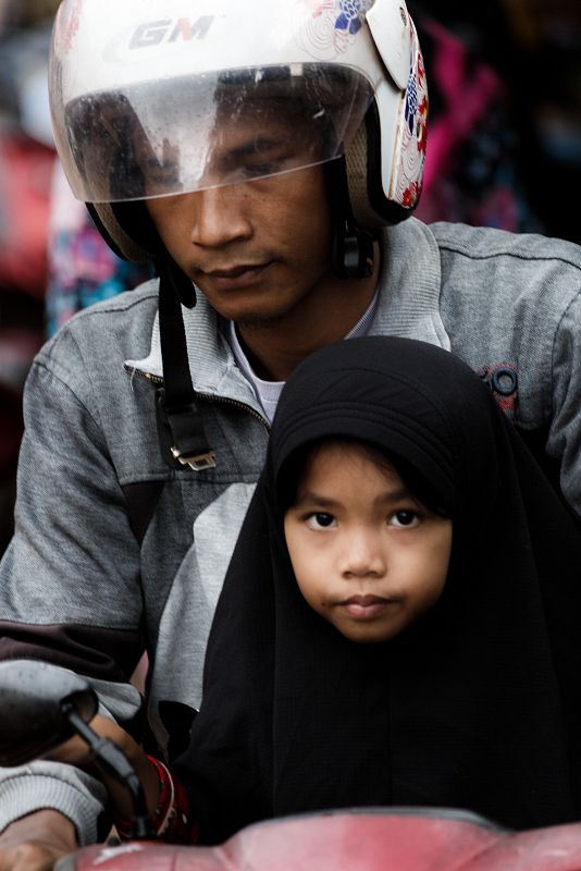 La moto es el vehículo más utilizado en Borneo