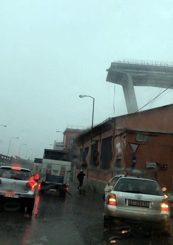 El puente se ha desplomado cerca de la ciudad portuaria de Génova