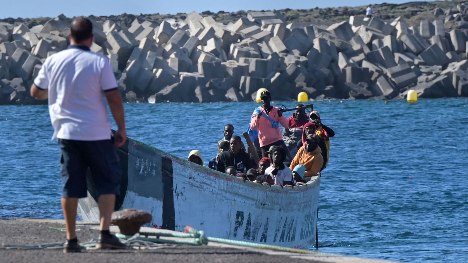 El Hierro: llegan a la isla canaria 449 migrantes en cuatro embarcaciones