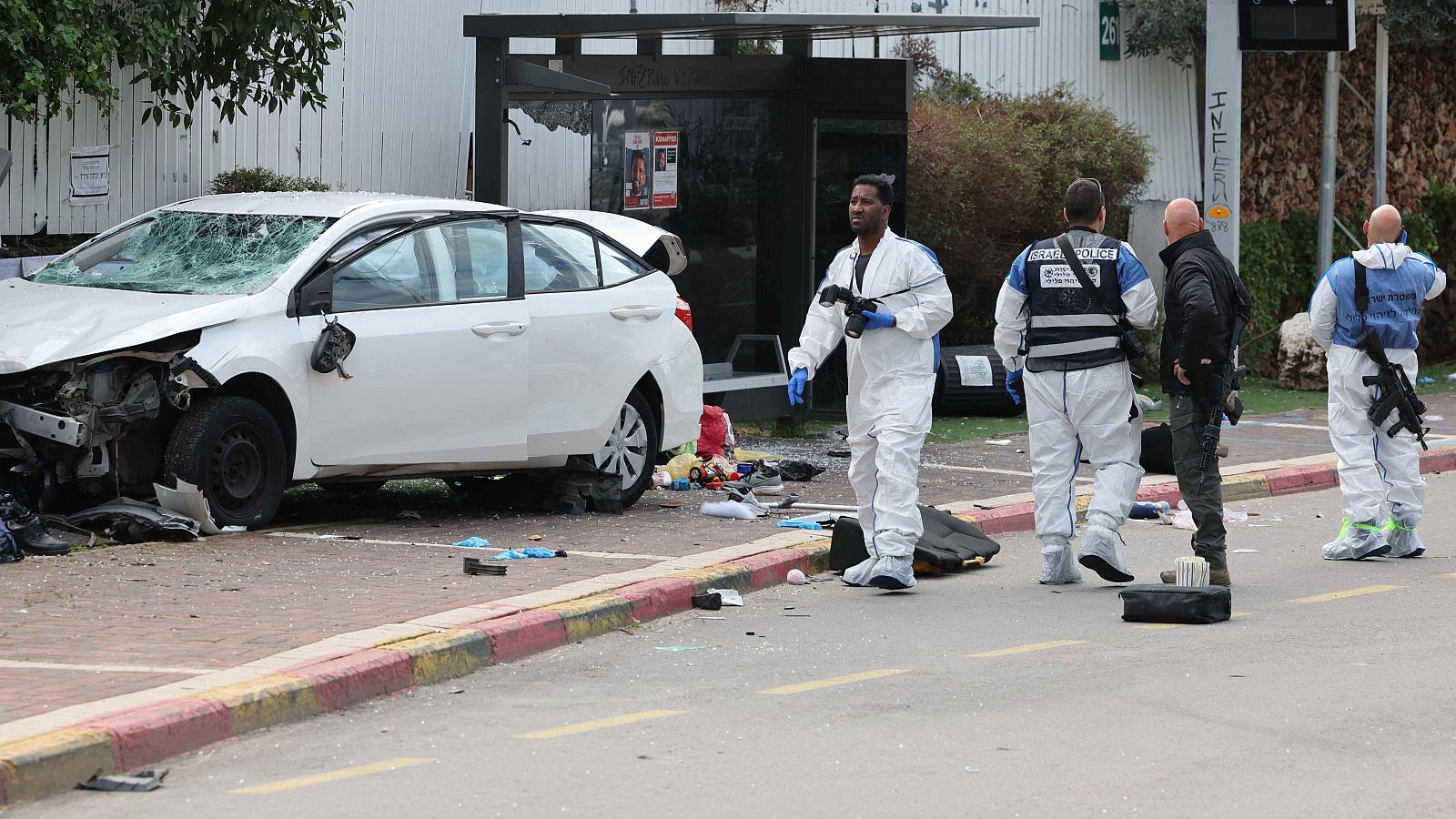 Al menos un muerto y 12 heridos en un atropello en Raanana, Israel