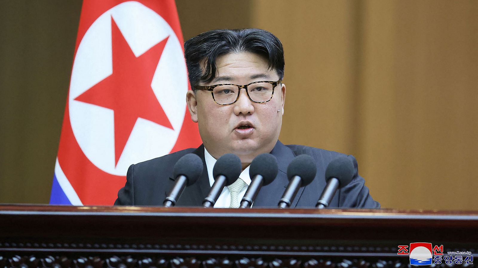 El líder de Corea del Norte, Kim Jong-un, durante una sesión de la Asamblea Nacional