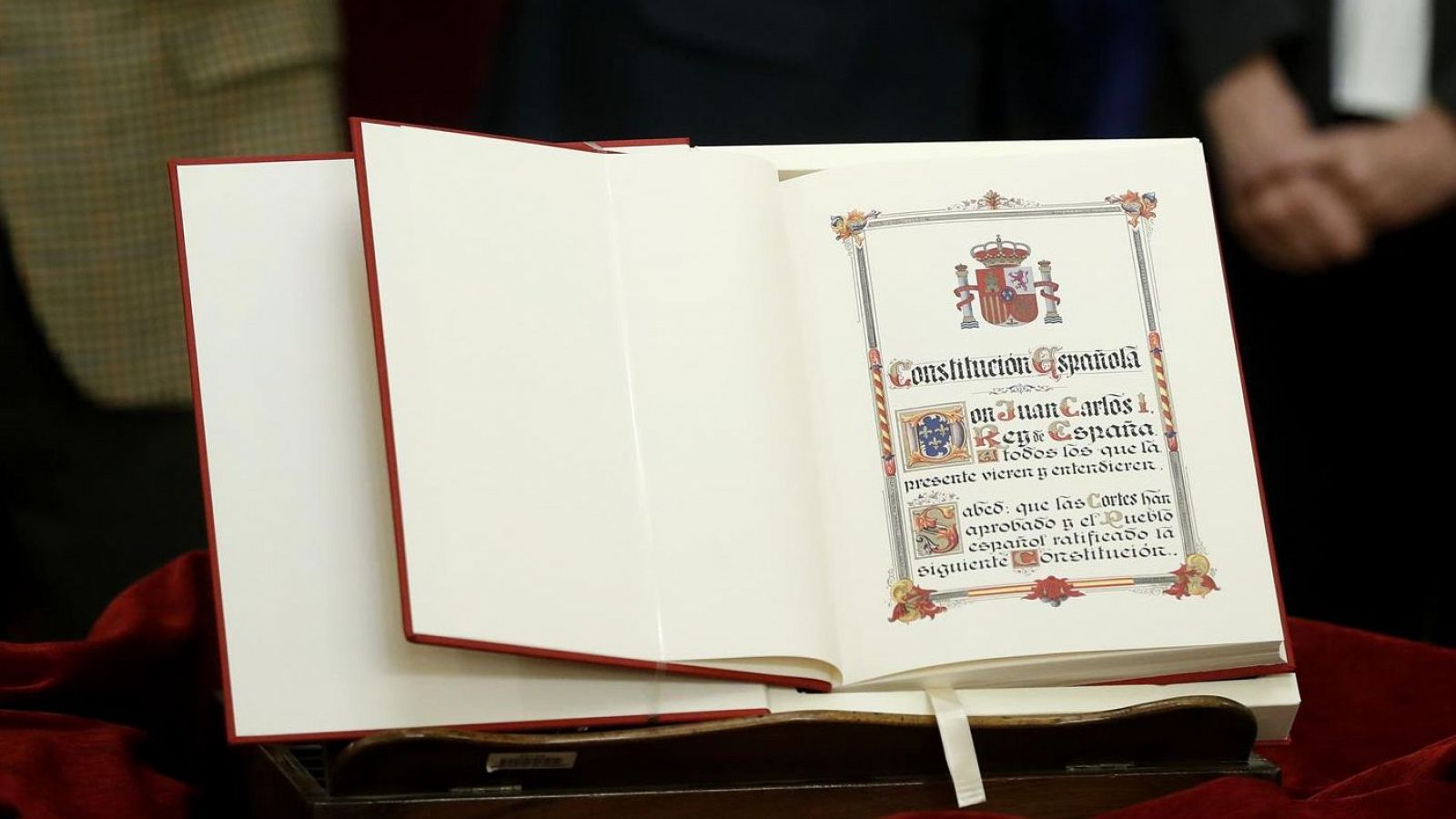 Cuándo se firmó la Constitución Española? Lo que deberías saber sobre la  Carta Magna