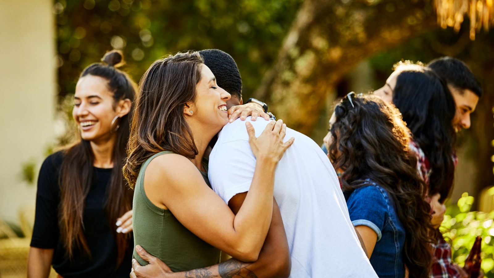 Día Internacional del Abrazo: ¿cómo se abrazan en los distintos países?