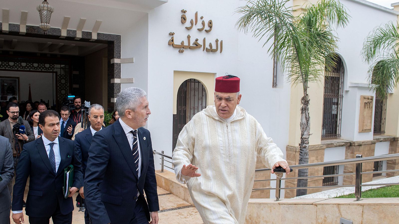 El ministro del Interior de Marruecos, Abdelouafi Laftit, y el ministro del Interior español, Fernando Grande-Marlaska, a la salida de su reunión en Rabat