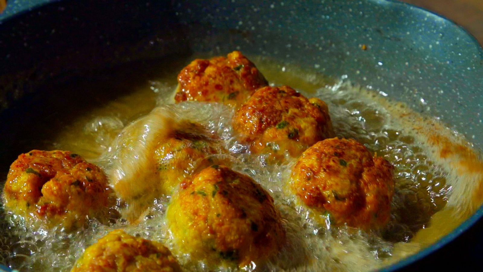 Receta de albóndigas de calabaza y queso con sopa de cordero