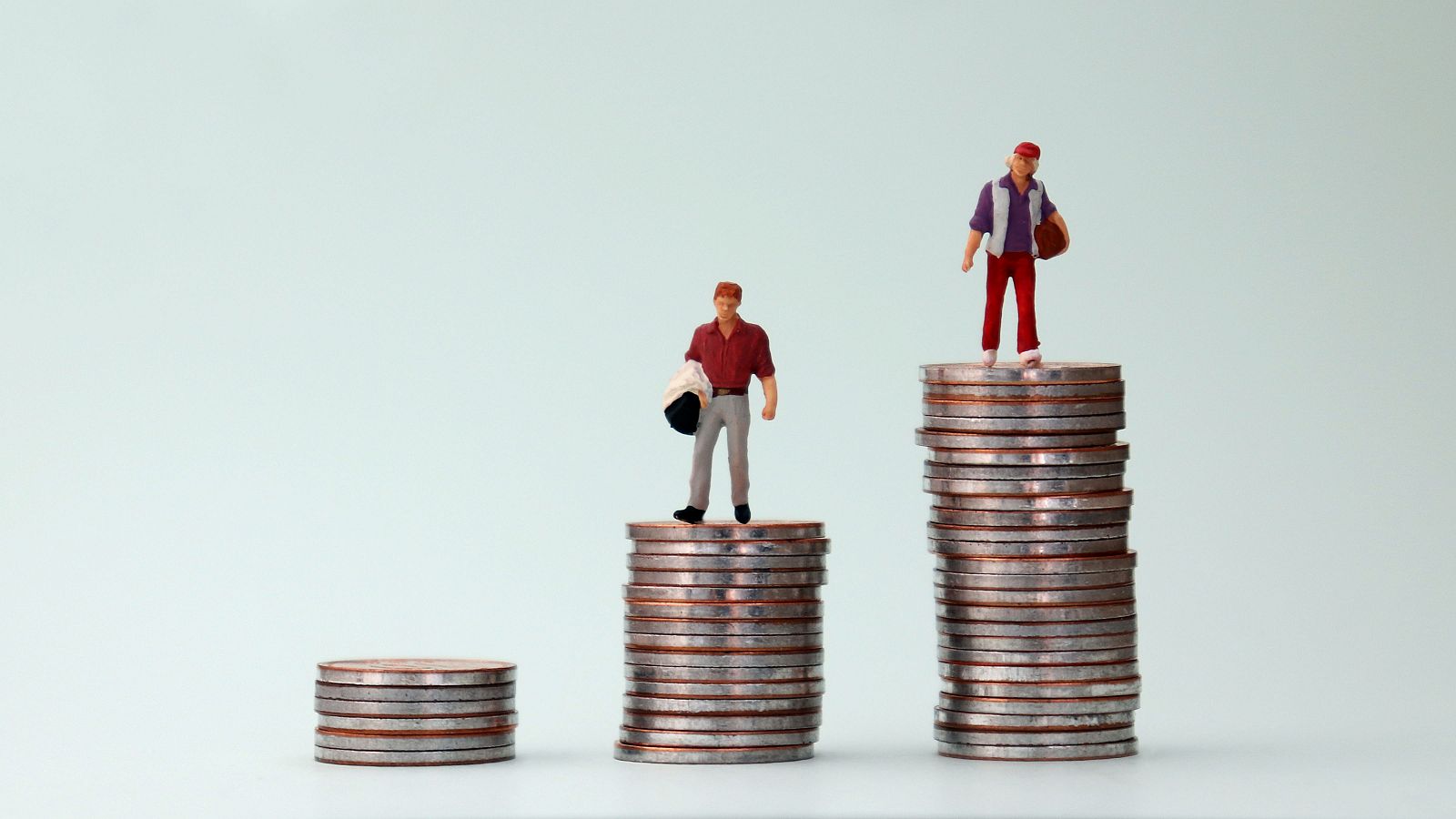 Regular los salarios de los directivos, ¿es viable?