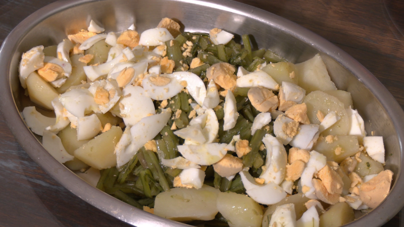 Receta de borrajas con patata y huevo cocido: ¡facilísima y saludable!