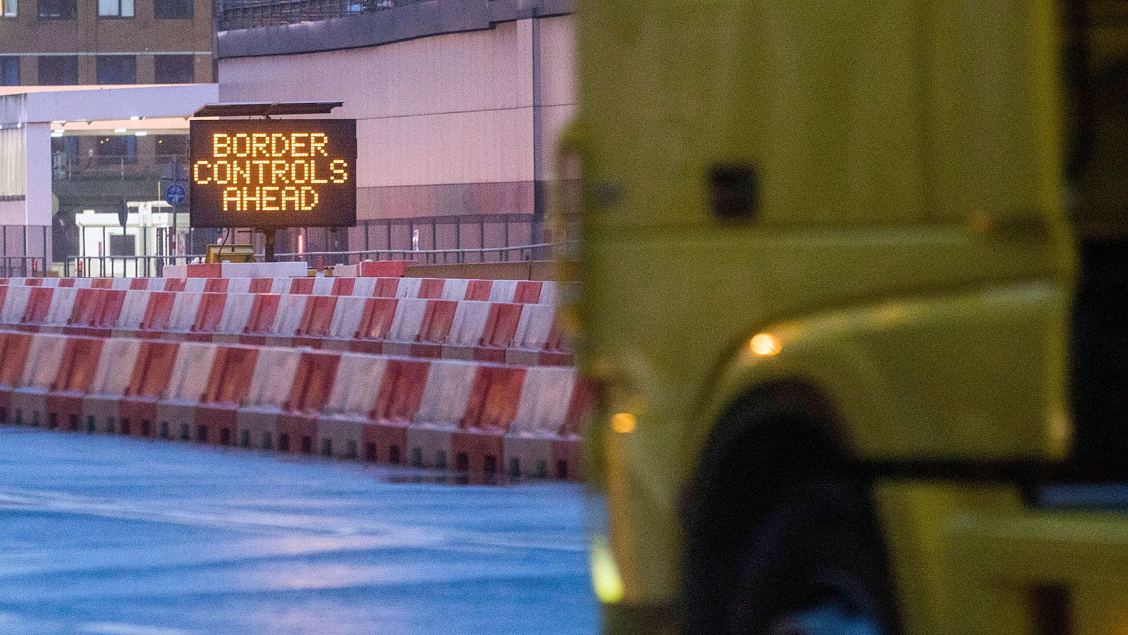 Reino Unido comienza los controles pos-Brexit de alimentos y productos animales