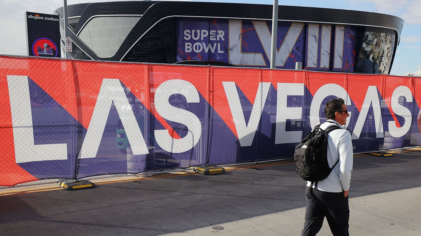 Exterior del recinto en el que se disputará la Super Bowl en Las Vegas, Estados Unidos