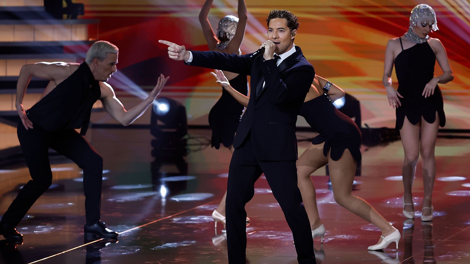 Actuaciones Goya 2024: El cantante David Bisbal durante su actuación en la ceremonia de entrega de la 38 edición de los Premios Goya que se celebra este sábado en Valladolid