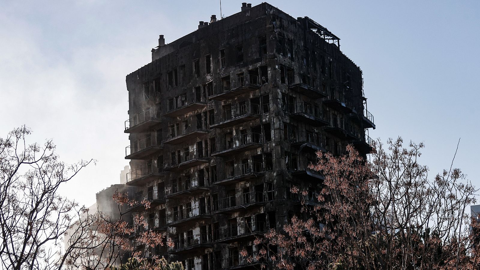 La pérdida económica y psicológica tras el incendio de Valencia