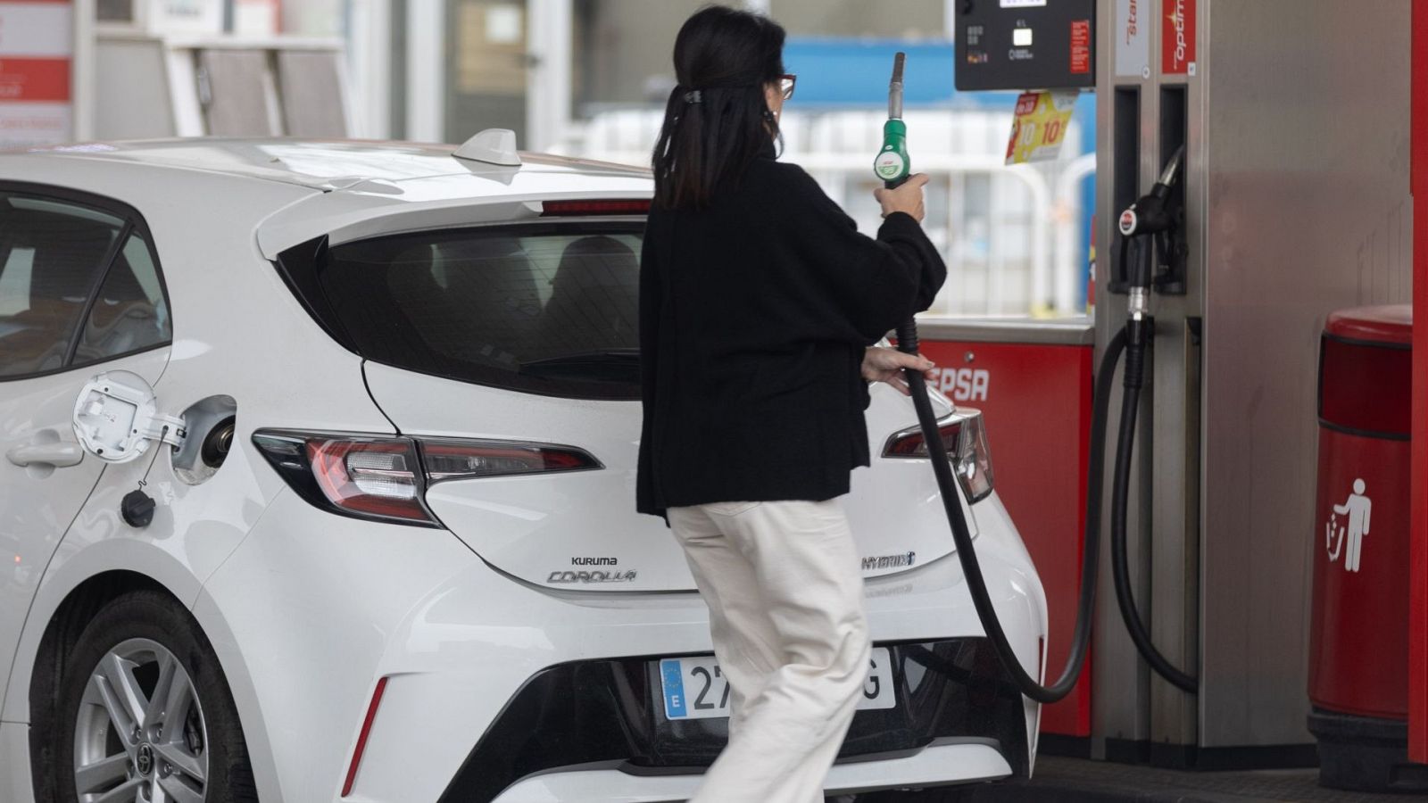 Los carburantes suman seis semanas al alza y se encarecen un 5% en lo que va de año