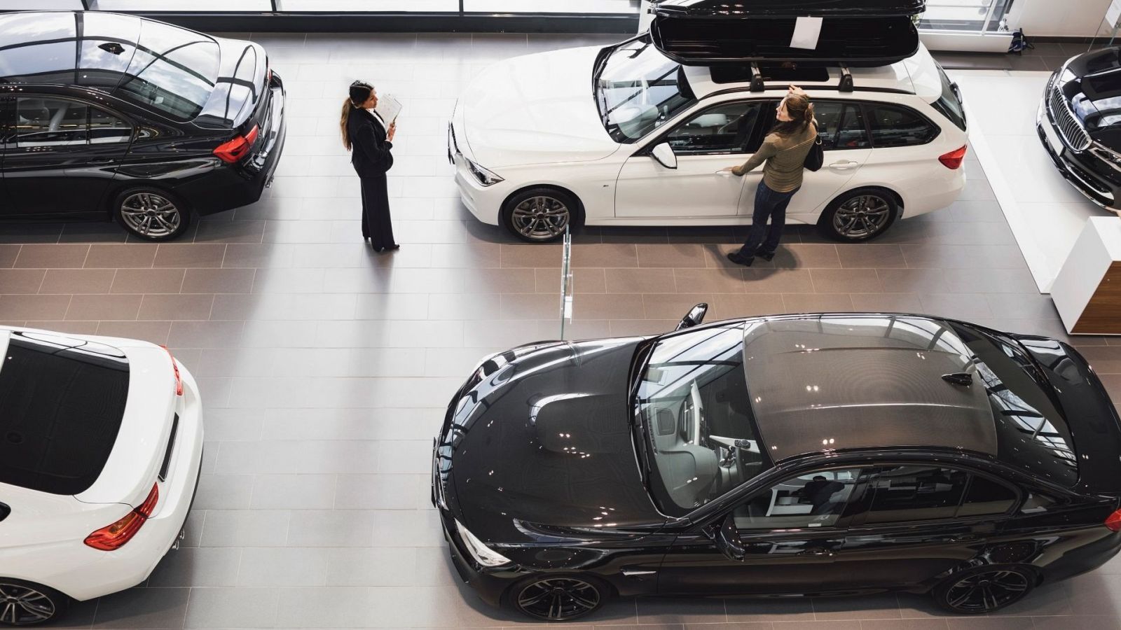 Las ventas de coches suben un 10% impulsadas por las empresas de alquiler de vehículos