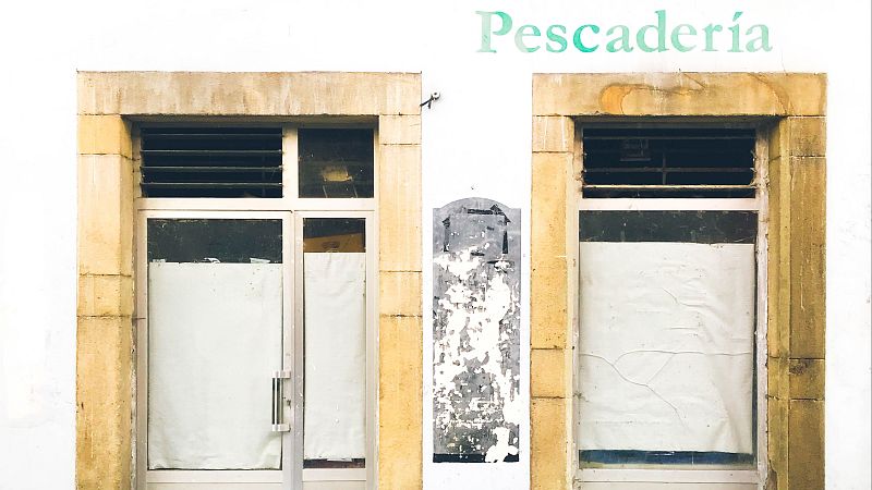 Bajos comerciales convertidos en pisos: El local cerrado de una pescadería