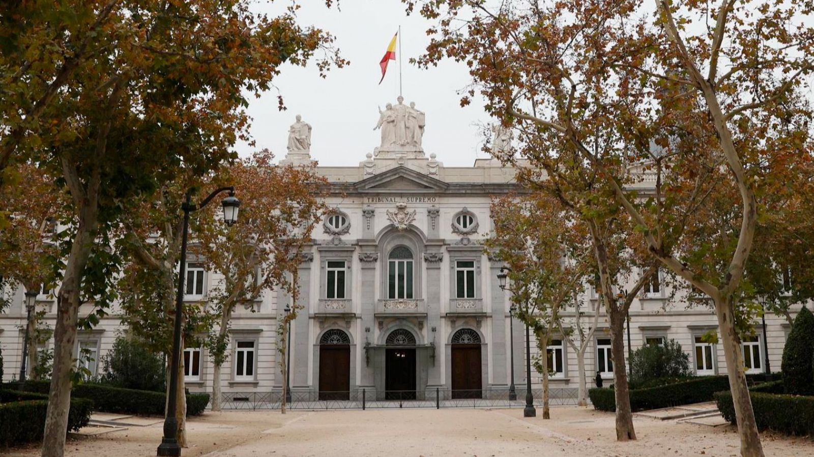 El Supremo prohíbe a un propietario usar el trastero como plaza de aparcamiento