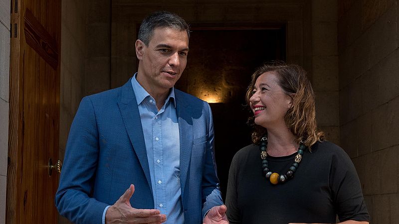 El presidente del Gobierno, Pedro Sánchez, y la del Congreso, Francina Armengol, en una imagen de archivo.