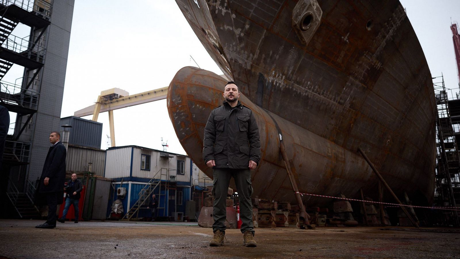 Zelenski en los astilleros de Tuzla, Turquía, donde se construyen dos corbetas para la flota ucraniana